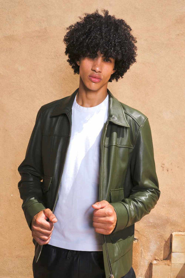 Axel – Men’s Khaki Leather Trucker Jacket with Flap Pockets