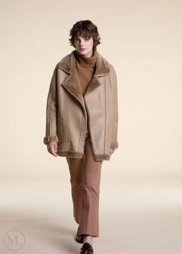 Elora – Women’s Beige Shearling Coat with Oversized Collar