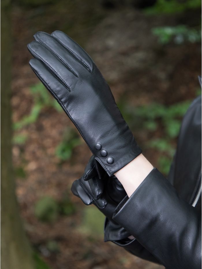Beatrice black leather gloves, detail — OX & ARMOR